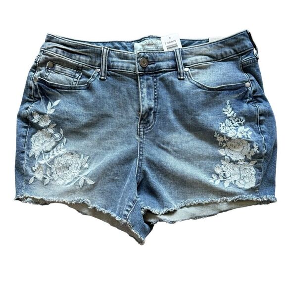 torrid Pants - Torrid Eureka Embroidered 3.5" High Rise Denim Shorts Distressed Floral 16 NWT